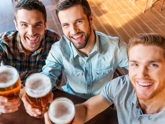 New Study: Going Out With Friends Twice A Week Makes You Healthier