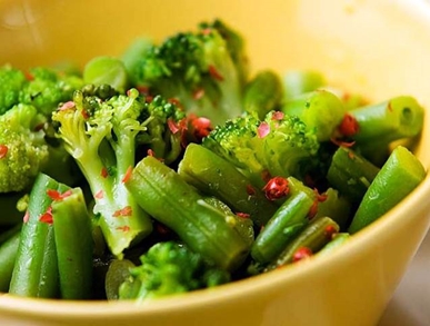 Brokolicový salát