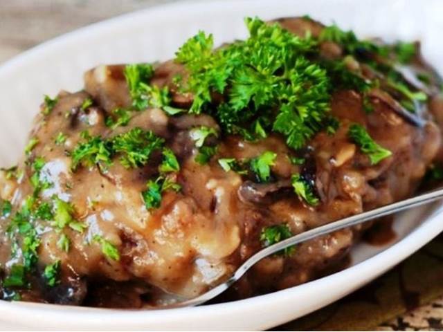 Karbanatky Z Hoveziho Masa S Houbovou Omackou Prostreno Cz