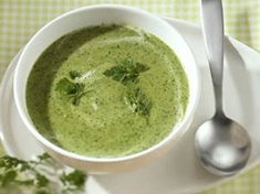 
	Jarní polévka plná bylinek a vitamínů.
