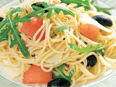Špagety s rukolou a rajčaty