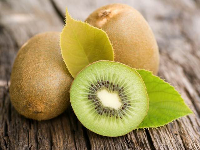 Proč jíst kiwi se slupkou?