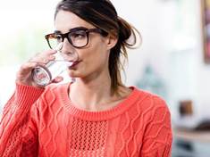 Proč je voda ten nejlepší dietní nápoj, jaký můžete tělu dopřát