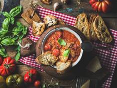Slunce na talíři: Zkuste recepty na vyhlášené italské polévky