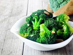 Neoblíbená brokolice. Hodí se do polévek i jako hnojivo pro květiny