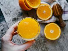 Pomerančový džusu detoxikuje tělo a posiluje imunitu