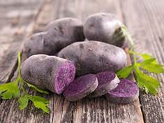 Zkuste fialové brambory. Chrání před rakovinou a regulují krevní tlak