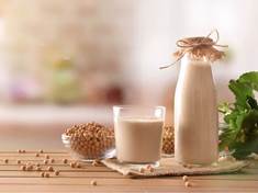 Sójové mléko. Pro ženy ta nejlepší volba nejen během menopauzy