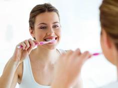 Domácí prostředky proti zubnímu plaku