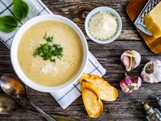 Rychlý recept na krémovou česnekovou polévku