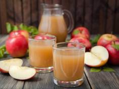 Recept na jablečný mošt s brusinkami