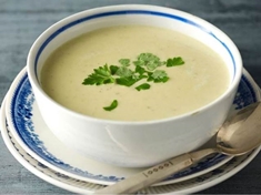 Horká polévka přijde v chladném počasí vhod.
