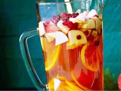 Letní ovocný nápoj