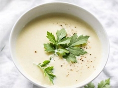 Rozmixovaná zelenina polévku zdravě zahustí.
