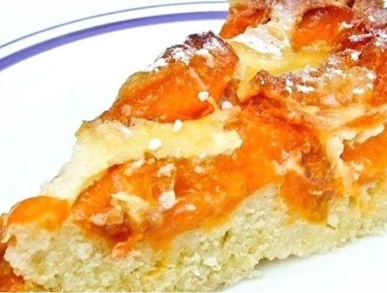 Kynutý meruňkový koláč