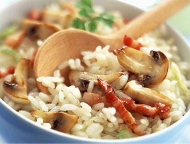 Rýže s houbami a slaninou