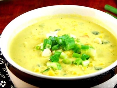Thajská kari polévka