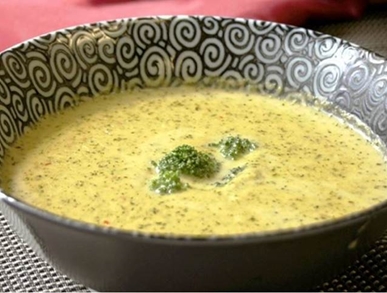 Česneková polévka s brokolicí