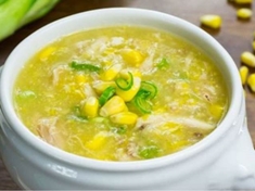 Skvělá a rychlá polévka s lahodnou kukuřicí je sytá a jednoduchá na přípravu .
