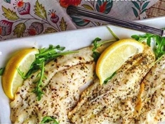  Snadná úprava,lahodná chuť.  Ryba restovaná na másle  se směsí  provensálského  koření   . Můžete použít téměř jakýkoli druh bílé ryby .