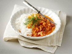 Rychlé krevety s rajčaty a rýží . Chilli přidejte do jídla podle své chuti.
