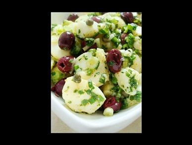 Bramborový salát s olivami