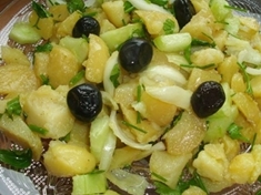 
	Recept na rychlou přípravu bramborového salátu.
