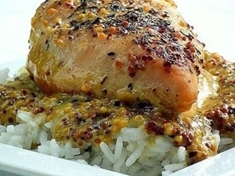 
	Tento recept na kuřecí prsa je výborný k rýži, ale třeba i k čerstvému chlebu.

