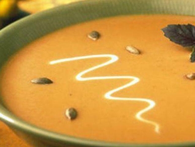 Dýňová polévka s medem