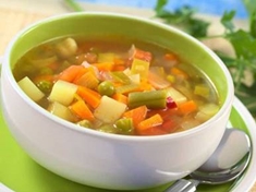 
	Zimní polévka se zeleninou a zázvorem.
