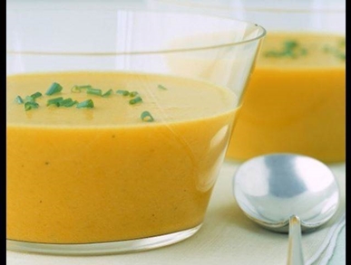 Polévka ze žluté papriky