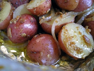 Grilované bramborové balíčky