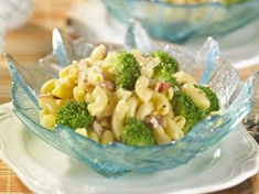 
	Rychlá večeře nebo oběd. Zkuste i vy recept na kolínka s brokolicí.

