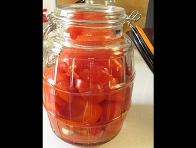Nakládané červené papriky