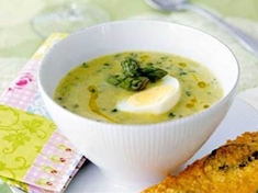 
	Jarní polévka ve které můžete „utopit“ vejce z koledy.
