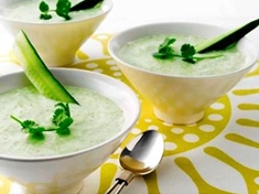 
	Studené polévky nejsou pro českou kuchyni zcela typické, ale jsou dokonalé a osvěžující.
