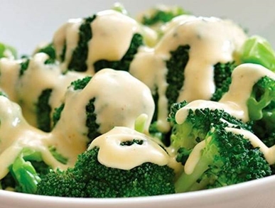 Brokolice se sýrovou omáčkou